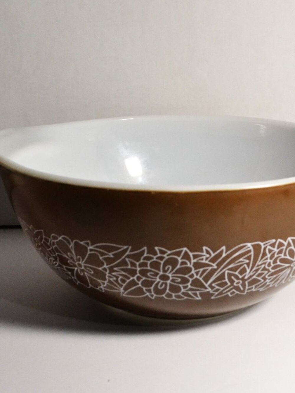 Vintage Pyrex 442 Woodland Mixing Bowl  Chocolate Brown  1½ Quart Cinderella 